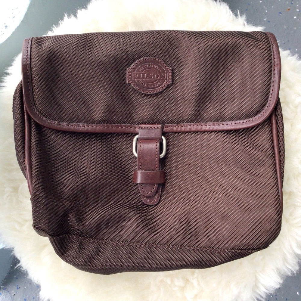 Genuine Filson Accessory Bag Clutch Style Waxed Cotton Twill with Leather Trim